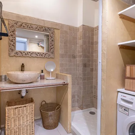 Monaco Seaview Border - 1bdr Flat - 2beds - 4 Guests * Beausoleil