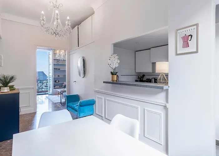 Monaco Seaview Border - 1bdr Flat - 2beds - 4 Guests Apartmán *